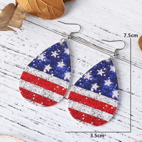 ● 3 for 25$●Americana flag Print Water Drop Earrings light weight for women - Picture 3 of 3